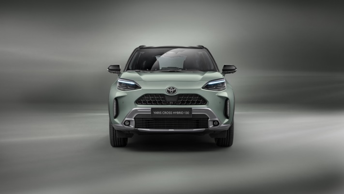 Toyota Yaris Cross Premiere Edition 2024. Desktop wallpaper