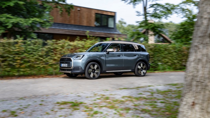 MINI Countryman C 2024. Desktop wallpaper