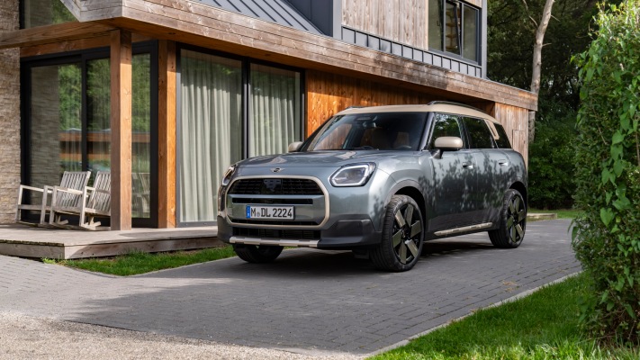 MINI Countryman C 2024. Desktop wallpaper