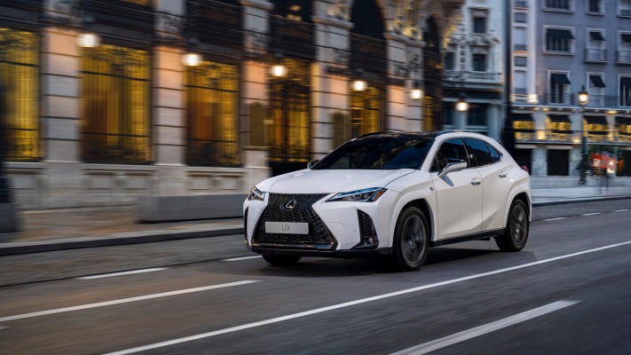 Lexus UX 300h F Sport 2025. Desktop wallpaper