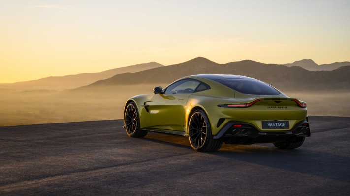 Aston Martin Vantage 2025. Desktop wallpaper