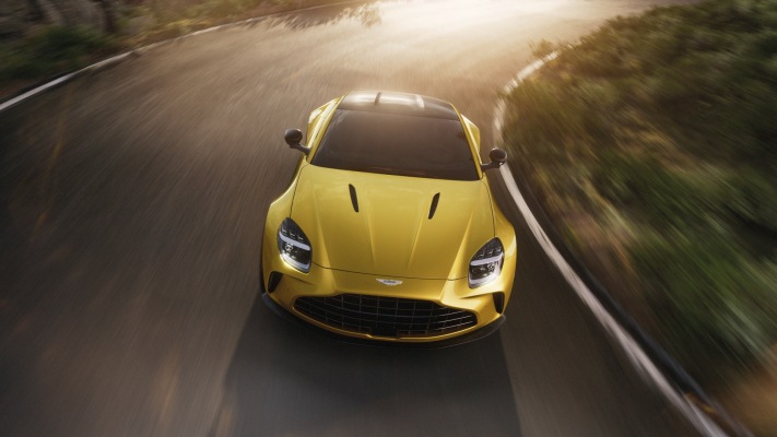 Aston Martin Vantage 2025. Desktop wallpaper