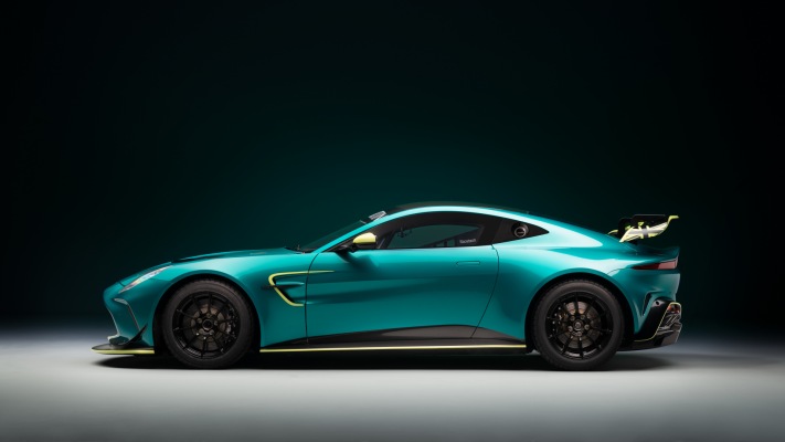 Aston Martin Vantage GT4 2024. Desktop wallpaper