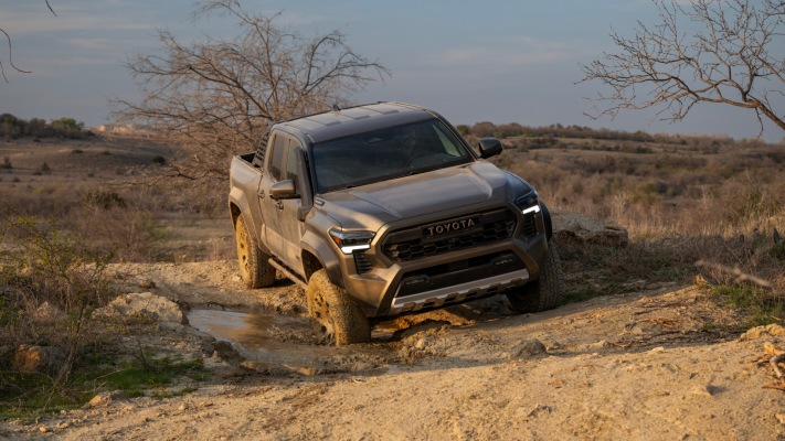 Toyota Tacoma i-Force Max TrailHunter 2024. Desktop wallpaper