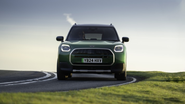 MINI Countryman E UK Version 2024. Desktop wallpaper