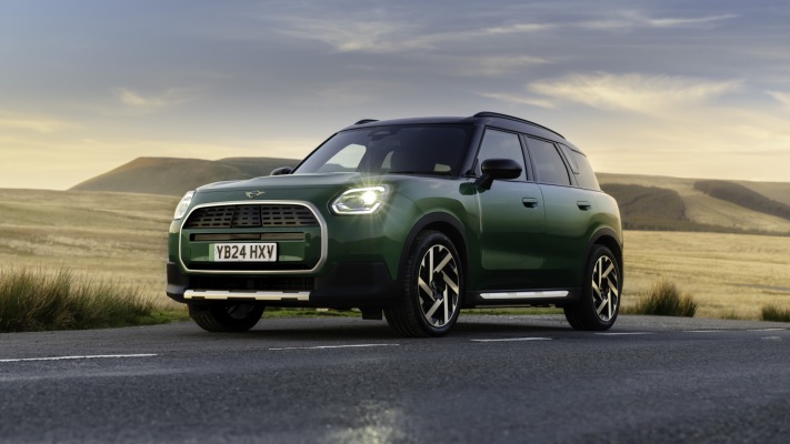 MINI Countryman E UK Version 2024. Desktop wallpaper