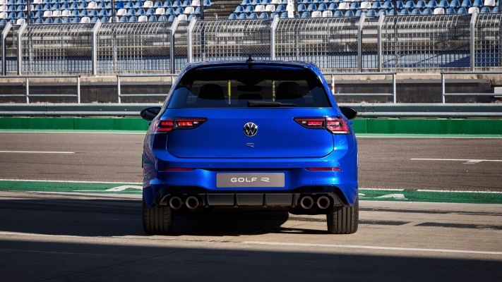 Volkswagen Golf R 2025. Desktop wallpaper