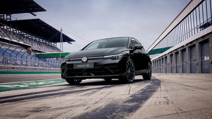 Volkswagen Golf R Black Edition 2025. Desktop wallpaper