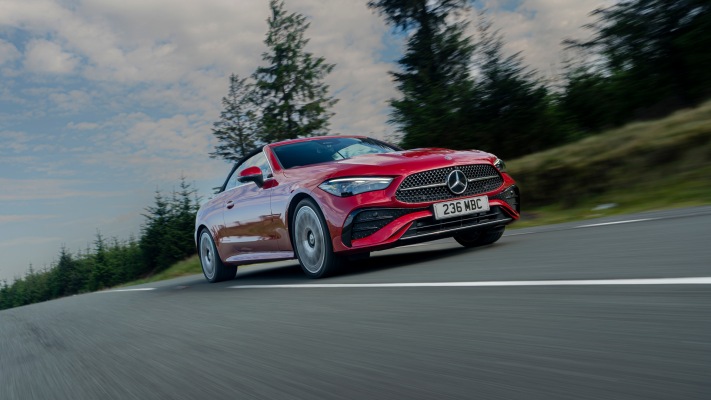 Mercedes-Benz CLE 300 Cabriolet 4MATIC UK Version 2024. Desktop wallpaper