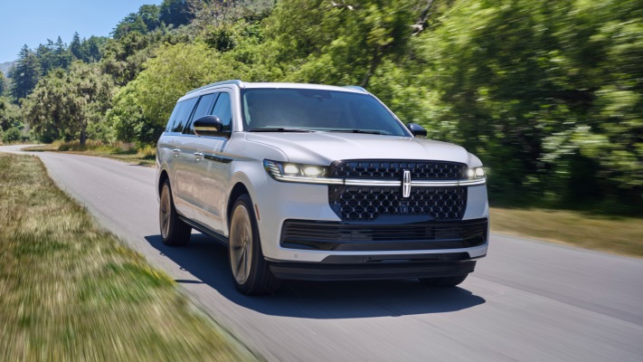 Lincoln Navigator L Black Label 2025. Desktop wallpaper