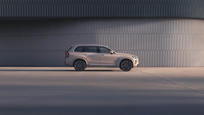 Volvo XC90 2025. Desktop wallpaper