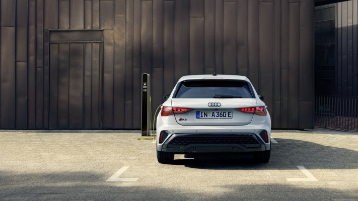 Audi A3 Sportback 40 TFSI e 2025. Desktop wallpaper