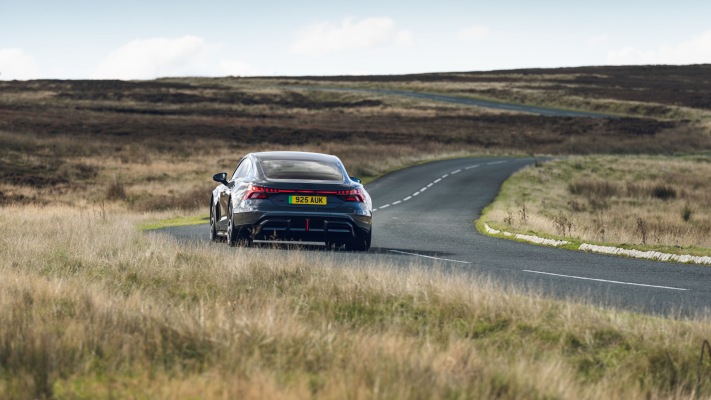 Audi RS e-tron GT Performance UK Version 2025. Desktop wallpaper