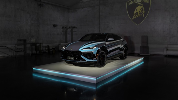 Lamborghini Urus SE Miami Art Basel 2024. Desktop wallpaper