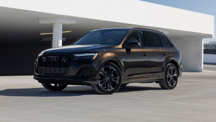 Audi Q7 USA Version 2025. Desktop wallpaper