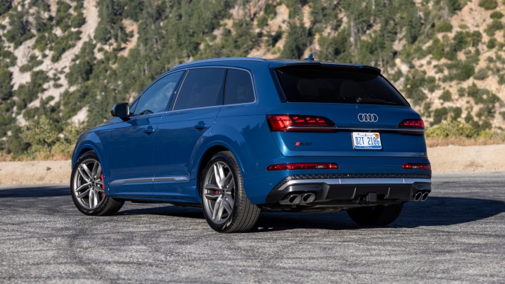 Audi SQ7 USA Version 2025. Desktop wallpaper