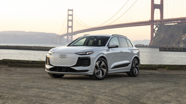 Audi Q6 e-tron USA Version 2025. Desktop wallpaper