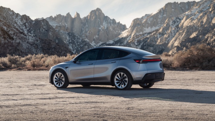 Tesla Model Y 2025. Desktop wallpaper