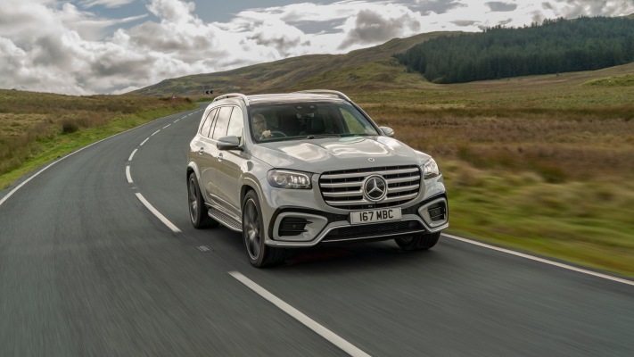 Mercedes-Benz GLS 450d Business Class UK Version 2025. Desktop wallpaper