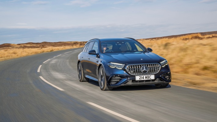 Mercedes-AMG E 53 Hybrid 4MATIC+ Estate Premium UK Version 2025. Desktop wallpaper
