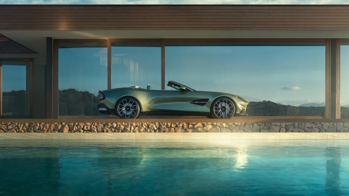 Aston Martin Vanquish Volante 2025. Desktop wallpaper