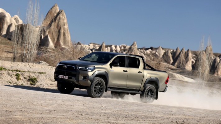 Toyota Hilux Hybrid 48V 2025. Desktop wallpaper