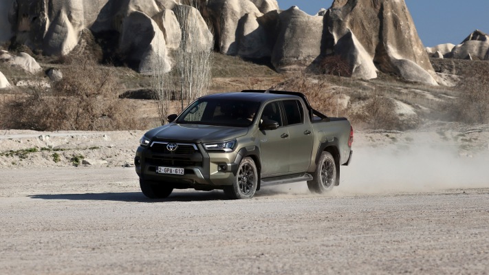 Toyota Hilux Hybrid 48V 2025. Desktop wallpaper