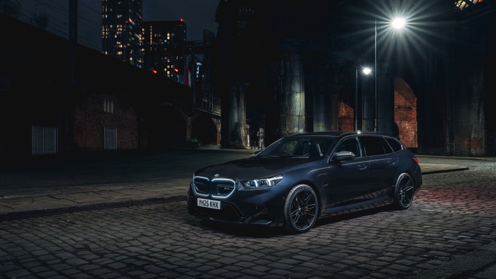 BMW M5 Touring UK Version 2025. Desktop wallpaper