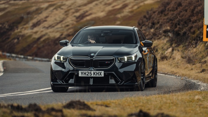 BMW M5 Touring UK Version 2025. Desktop wallpaper