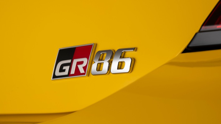 Toyota GR 86 Yuzu Edition 2026. Desktop wallpaper