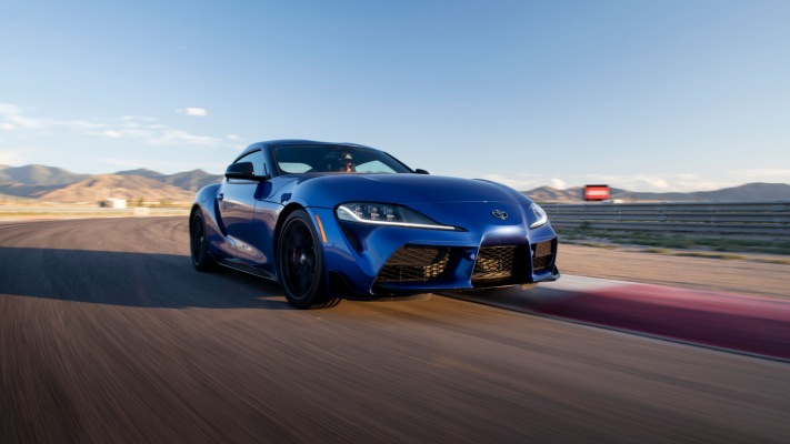 Toyota GR Supra Premium MT 2026. Desktop wallpaper