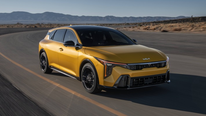 Kia K4 Hatchback GT-Line 2026. Desktop wallpaper