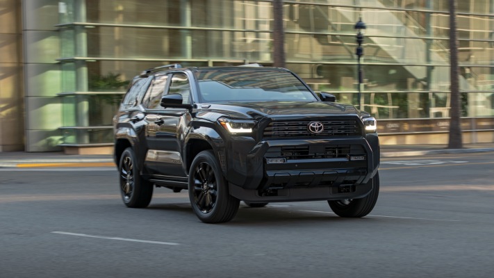 Toyota 4Runner Platinum 2025. Desktop wallpaper