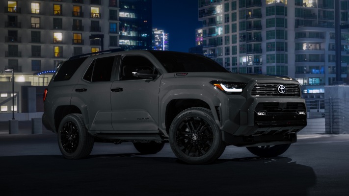 Toyota 4Runner Platinum 2025. Desktop wallpaper