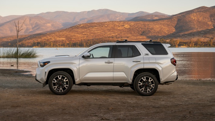 Toyota 4Runner TRD Sport 2025. Desktop wallpaper