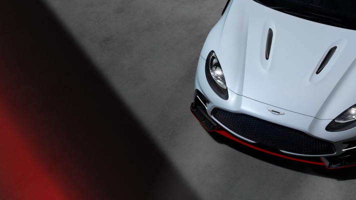 Aston Martin DBX S 2026. Desktop wallpaper