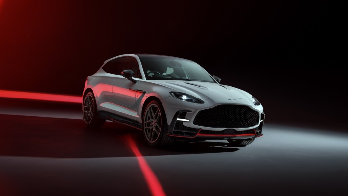 Aston Martin DBX S 2026. Desktop wallpaper