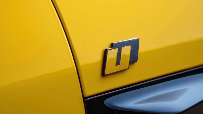 Xiaomi SU7 Ultra 2025. Desktop wallpaper