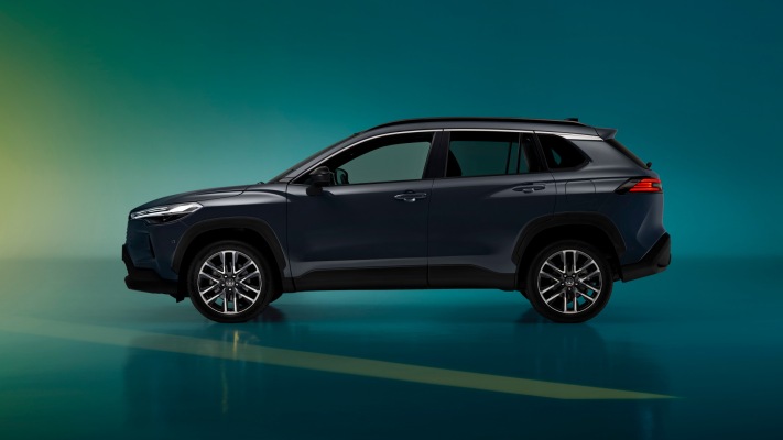 Toyota Corolla Cross 2025. Desktop wallpaper