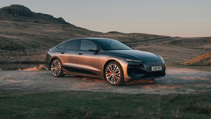 Audi A6 Sportback e-tron Performance UK Version 2025. Desktop wallpaper