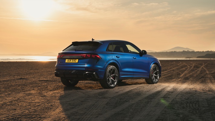 Audi RS Q8 Performance Carbon Black UK Version 2025. Desktop wallpaper