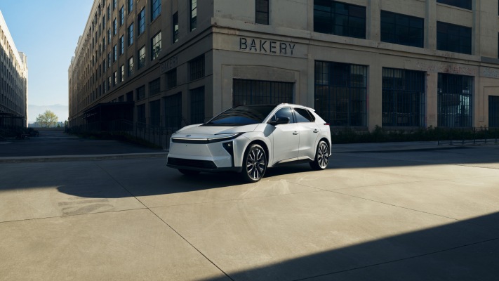 Toyota bZ BEV 2026. Desktop wallpaper