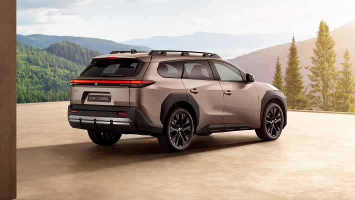 Toyota bZ4X Touring 2026. Desktop wallpaper