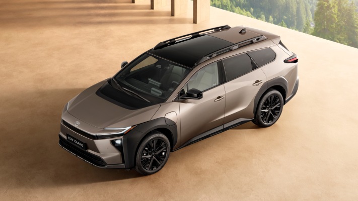 Toyota bZ4X Touring 2026. Desktop wallpaper