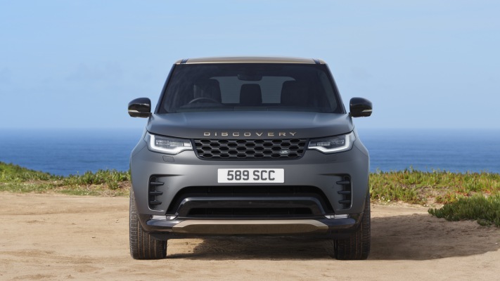 Land Rover Discovery Tempest 2025. Desktop wallpaper