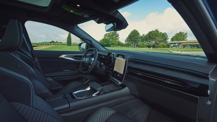 Renault Austral Esprit Alpine 2026. Desktop wallpaper