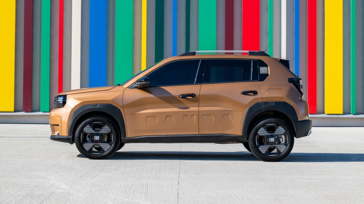 Fiat Grande Panda Hybrid La Prima 2025. Desktop wallpaper