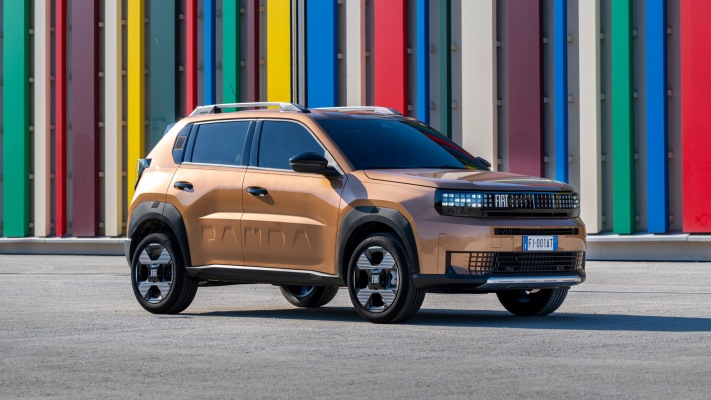Fiat Grande Panda Hybrid La Prima 2025. Desktop wallpaper