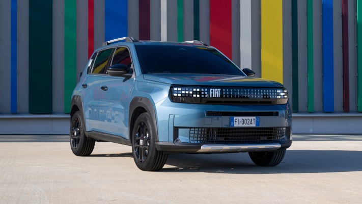 Fiat Grande Panda Hybrid Icon 2025. Desktop wallpaper