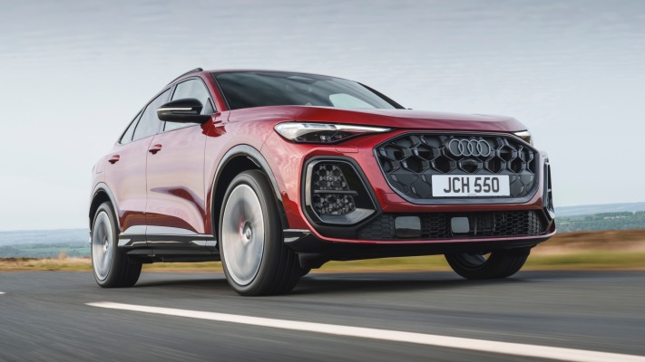 Audi SQ5 Sportback Launch Edition UK Version 2025. Desktop wallpaper